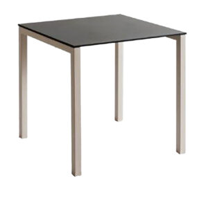 Claire Table