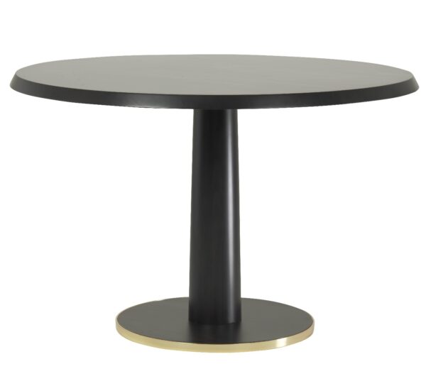 Elegant Round Table